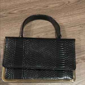 Chic Black Crocodile-Embossed Clutch